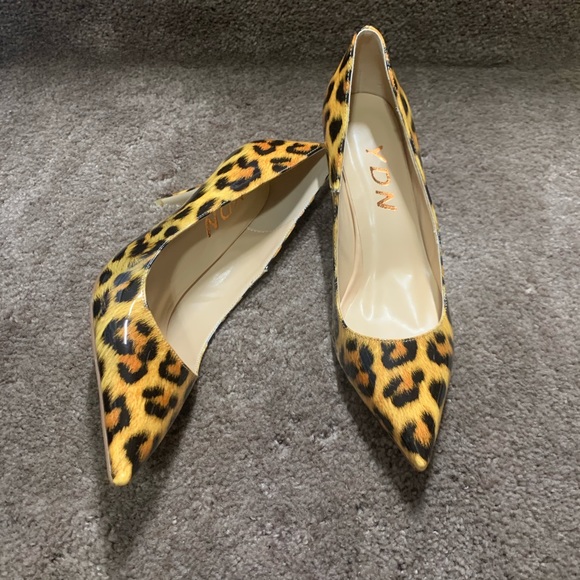 Size 8 Women's Chic Pointed Toe Mid Heel Pumps - Picture 5 of 12